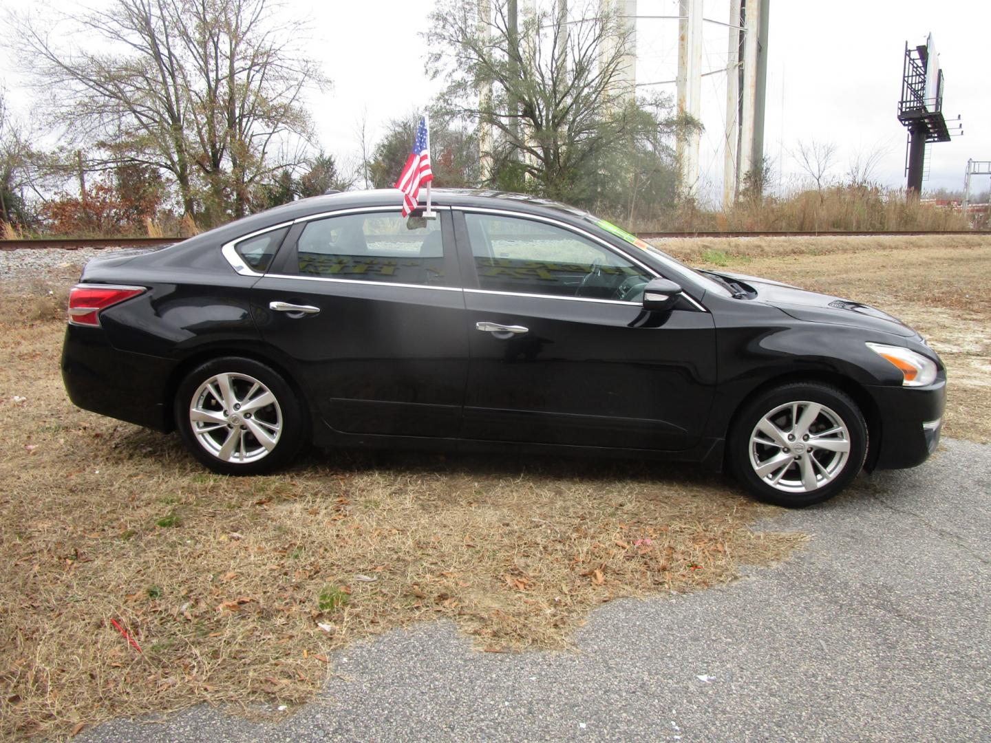 2015 Black Nissan Altima (1N4AL3AP6FC) , located at 2553 Airline Blvd, Portsmouth, VA, 23701, (757) 488-8331, 36.813889, -76.357597 - ***VEHICLE TERMS*** Down Payment: $999 Weekly Payment: $105 APR: 23.9% Repayment Terms: 42 Months ***CALL ELIZABETH SMITH - DIRECTOR OF MARKETING @ 757-488-8331 TO SCHEDULE YOUR APPOINTMENT TODAY AND GET PRE-APPROVED RIGHT OVER THE PHONE*** - Photo#4